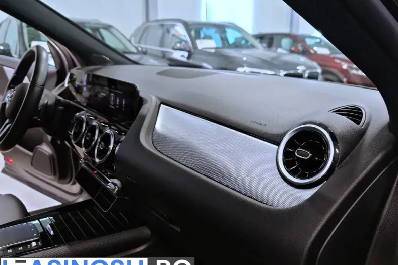 Mercedes-Benz GLA 200 (Clasa GLA) din 2022 cu 145.405 km - oferta MER246366 - foto 10