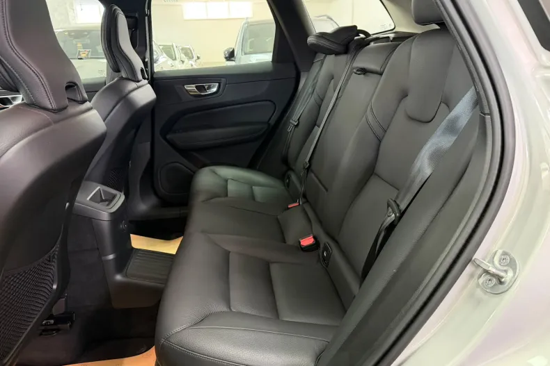 Volvo XC60 din 2023 cu 65.250 km - oferta VOL246374 - foto 15