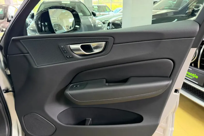 Volvo XC60 din 2023 cu 65.250 km - oferta VOL246374 - foto 23