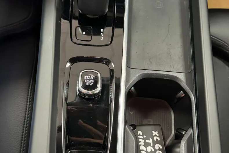 Volvo XC60 din 2023 cu 65.250 km - oferta VOL246374 - foto 32