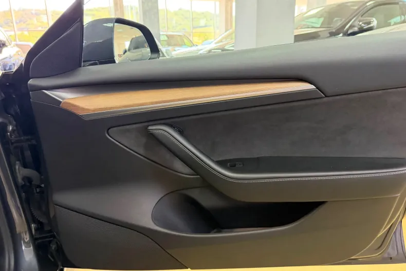 Tesla Model 3 din 2022 cu 142.000 km - oferta TES246376 - foto 18