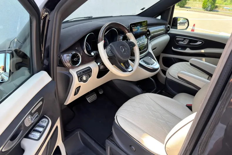 Mercedes-Benz V 300 (Clasa V) din 2022 cu 44.448 km - oferta MER246377 - foto 10