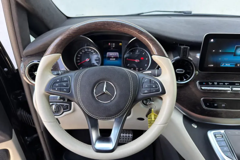 Mercedes-Benz V 300 (Clasa V) din 2022 cu 44.448 km - oferta MER246377 - foto 13