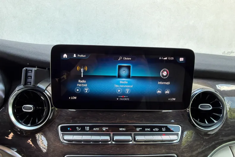 Mercedes-Benz V 300 (Clasa V) din 2022 cu 44.448 km - oferta MER246377 - foto 15