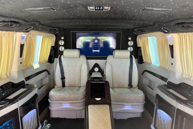 Mercedes-Benz V 300 (Clasa V) din 2022 cu 44.448 km - oferta MER246377 - foto 32