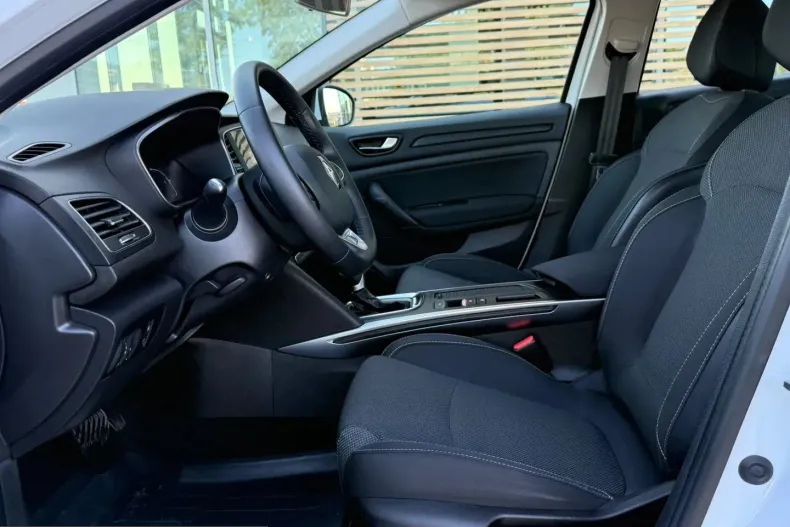 Renault Megane din 2023 cu 58.828 km - oferta REN246380 - foto 13