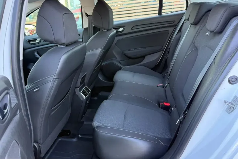 Renault Megane din 2023 cu 58.828 km - oferta REN246380 - foto 14