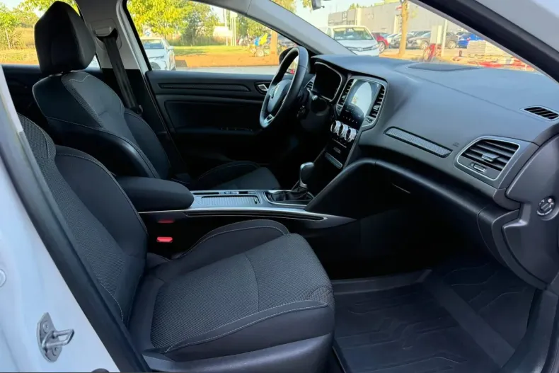 Renault Megane din 2023 cu 58.828 km - oferta REN246380 - foto 16