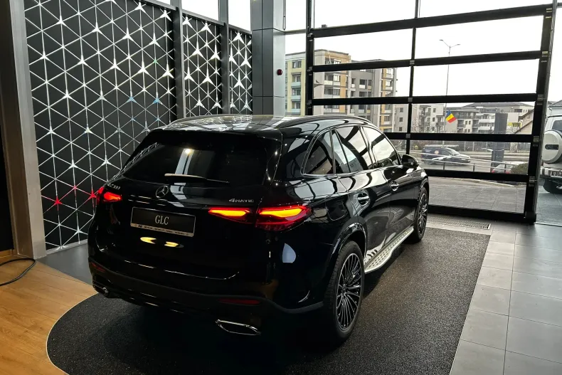 Mercedes-Benz GLC 300 (Clasa GLC) din 2024 cu 5.000 km - oferta MER246388 - foto 4