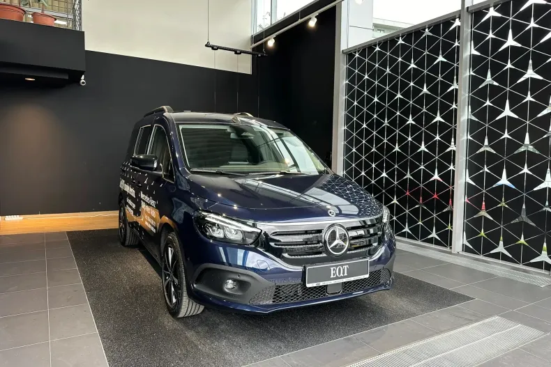 Mercedes-Benz EQT (Clasa T) din 2023 cu 3.000 km - oferta MER246389 - foto 2