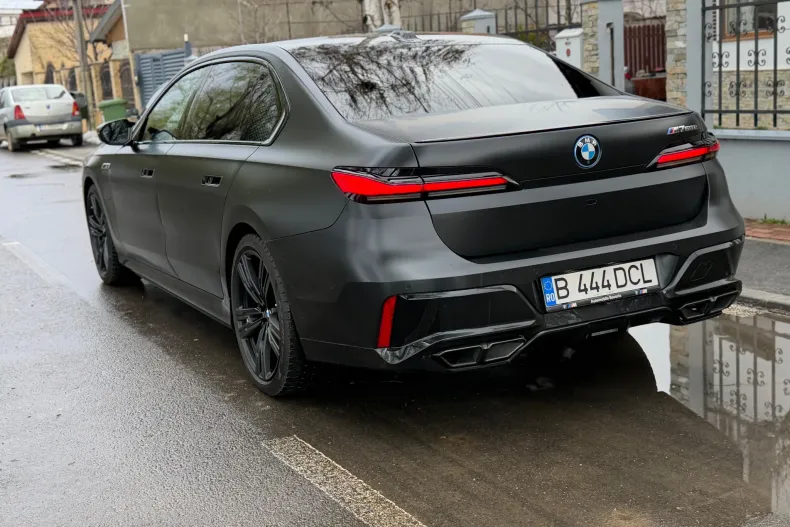 BMW M7 (Seria 7) din 2024 cu 29.000 km - oferta BMW246390 - foto 9
