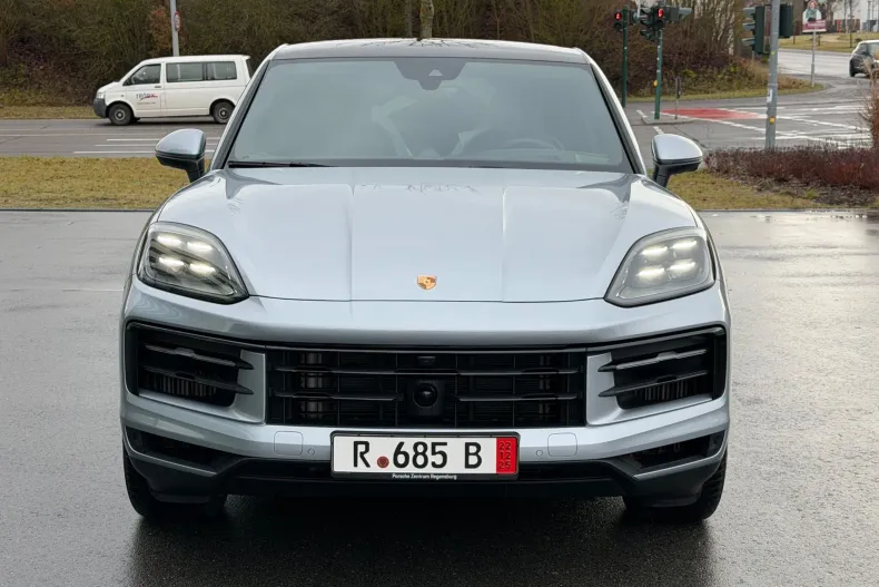 Porsche Cayenne din 2024 cu 32.000 km - oferta POR246392 - foto 1