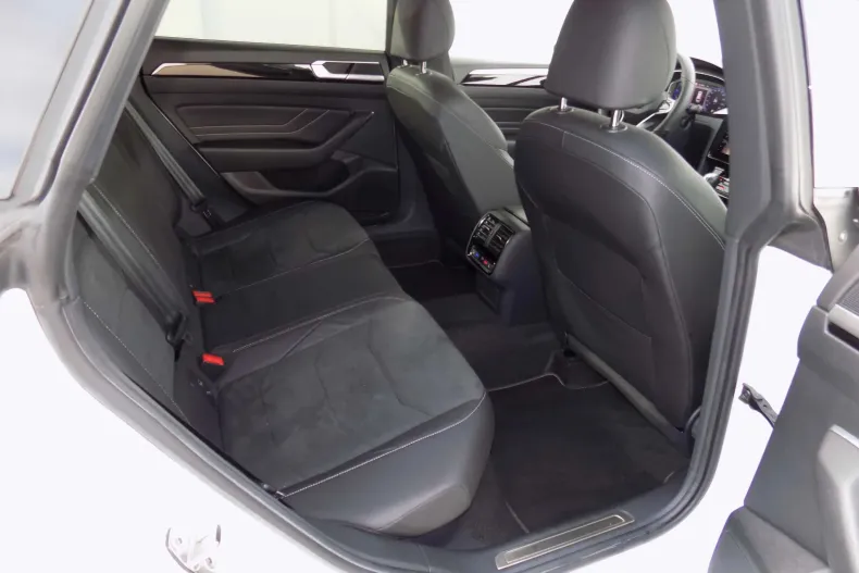 Volkswagen Arteon din 2021 cu 70.078 km - oferta VOL246393 - foto 26