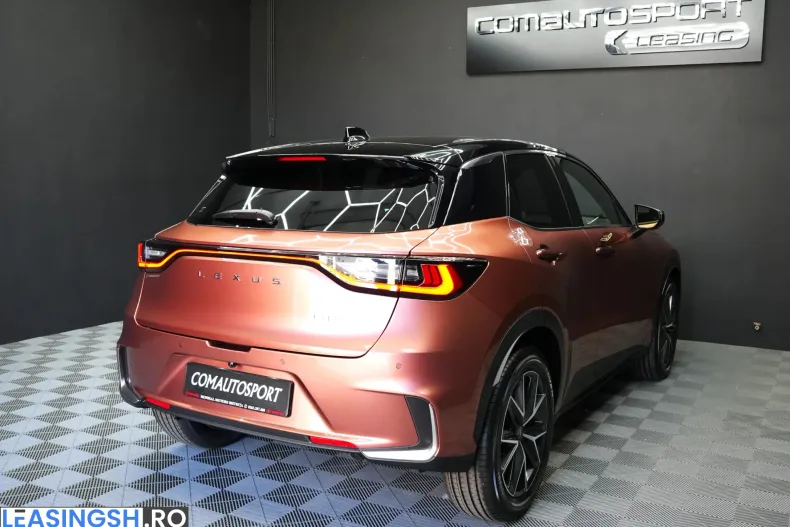 Lexus LBX din 2026 cu 5 km - oferta LEX246394 - foto 6