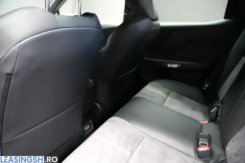 Lexus LBX din 2026 cu 5 km - oferta LEX246394 - foto 9