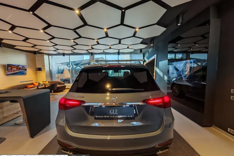 Mercedes-Benz GLE 450 (Clasa GLE) din 2025 cu 3.500 km - oferta MER246395 - foto 15