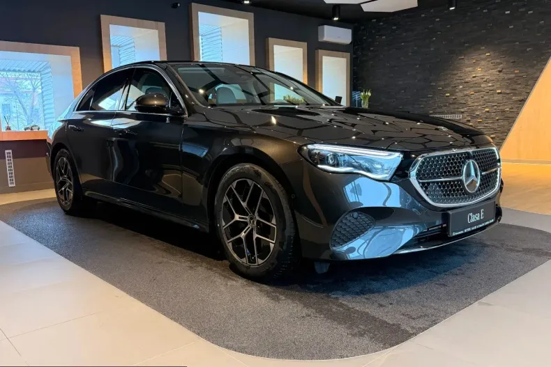 Mercedes-Benz E 220 (Clasa E) din 2026 cu 3.500 km - oferta MER246396 - foto 3