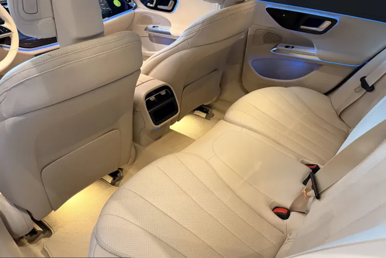 Mercedes-Benz E 220 (Clasa E) din 2026 cu 3.500 km - oferta MER246396 - foto 19