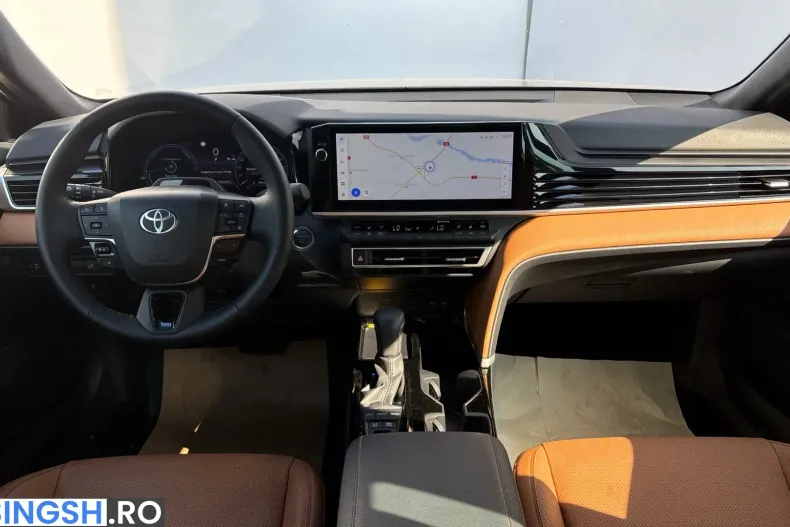 Toyota Camry din 2024 cu 3.485 km - oferta TOY246402 - foto 8