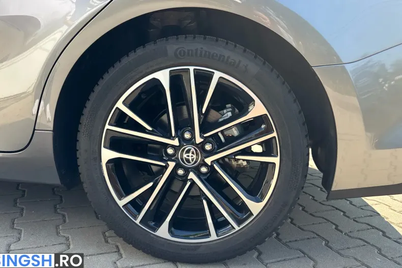 Toyota Camry din 2024 cu 3.485 km - oferta TOY246402 - foto 19