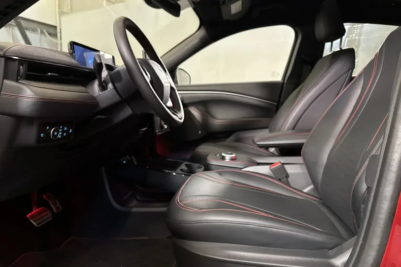 Ford Mustang Mach-E din 2023 cu 22.180 km - oferta FOR246409 - foto 26