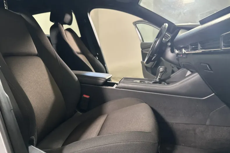 Mazda 3 din 2023 cu 62.679 km - oferta MAZ246411 - foto 11