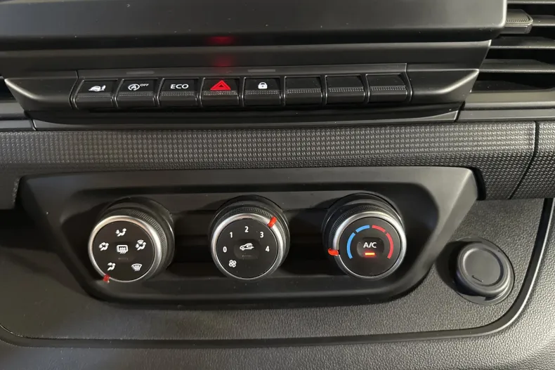 Renault Trafic din 2023 cu 96.805 km - oferta REN246414 - foto 17