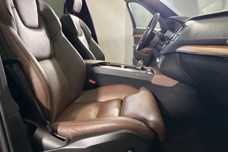 Volvo XC90 din 2021 cu 99.145 km - oferta VOL246415 - foto 11