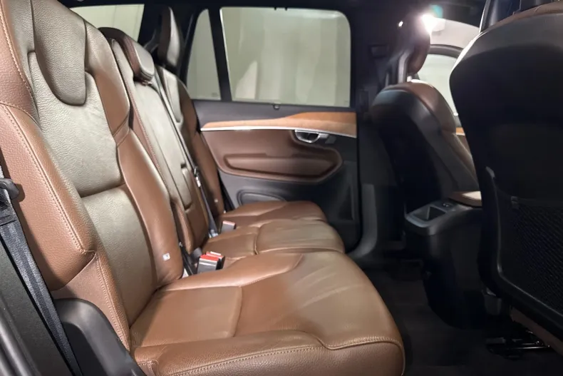 Volvo XC90 din 2021 cu 99.145 km - oferta VOL246415 - foto 12