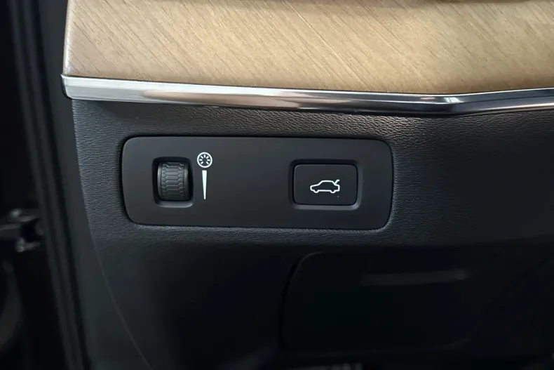 Volvo XC90 din 2021 cu 99.145 km - oferta VOL246415 - foto 16
