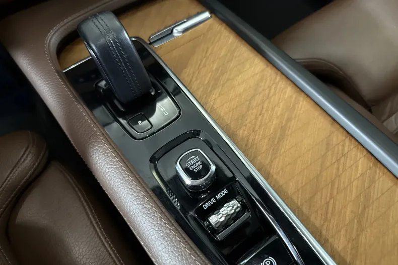 Volvo XC90 din 2021 cu 99.145 km - oferta VOL246415 - foto 18