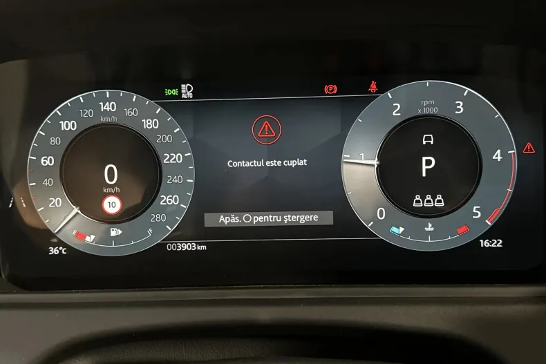 Land Rover Range Rover Velar din 2025 cu 3.903 km - oferta LAN246417 - foto 10