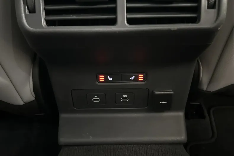 Land Rover Range Rover Velar din 2025 cu 3.903 km - oferta LAN246417 - foto 22