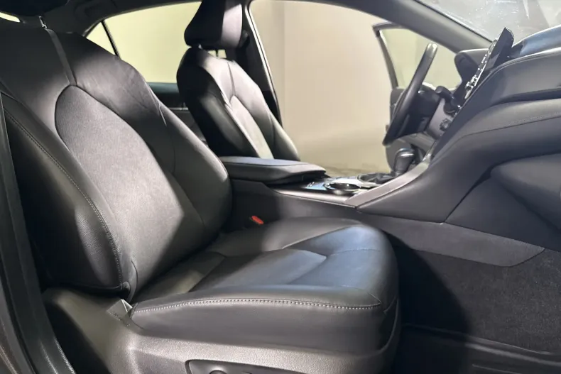 Toyota Camry din 2022 cu 62.787 km - oferta TOY246421 - foto 11