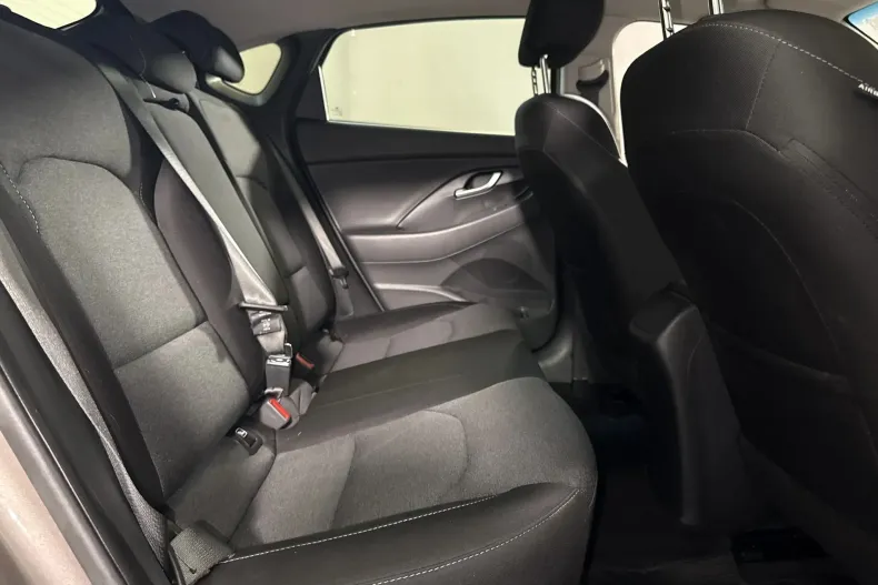 Hyundai i30 din 2023 cu 67.507 km - oferta HYU246422 - foto 12