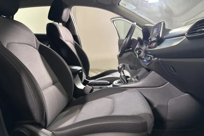 Hyundai i30 din 2023 cu 74.881 km - oferta HYU246424 - foto 11