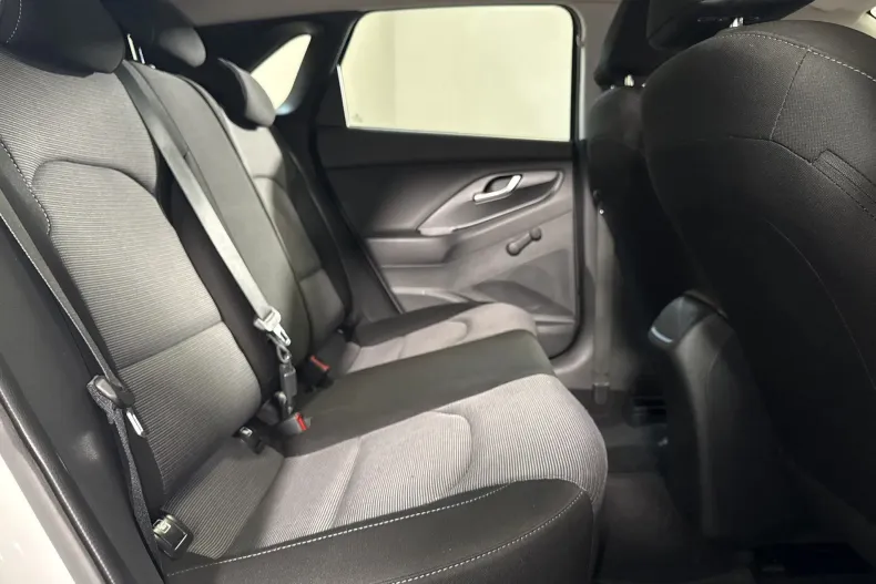 Hyundai i30 din 2023 cu 74.881 km - oferta HYU246424 - foto 12