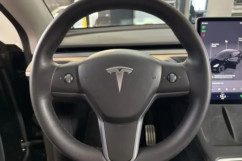 Tesla Model Y din 2022 cu 40.437 km - oferta TES246426 - foto 15