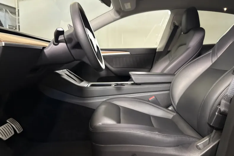Tesla Model Y din 2022 cu 40.437 km - oferta TES246426 - foto 20
