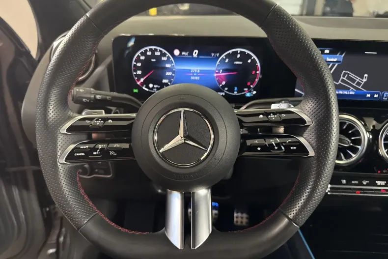 Mercedes-Benz GLA 200 (Clasa GLA) din 2025 cu 30.282 km - oferta MER246429 - foto 16