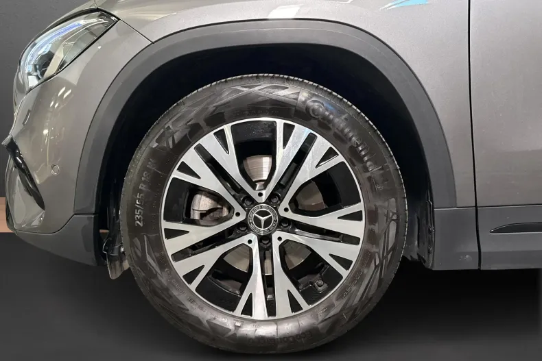 Mercedes-Benz GLA 200 (Clasa GLA) din 2025 cu 30.557 km - oferta MER246431 - foto 13