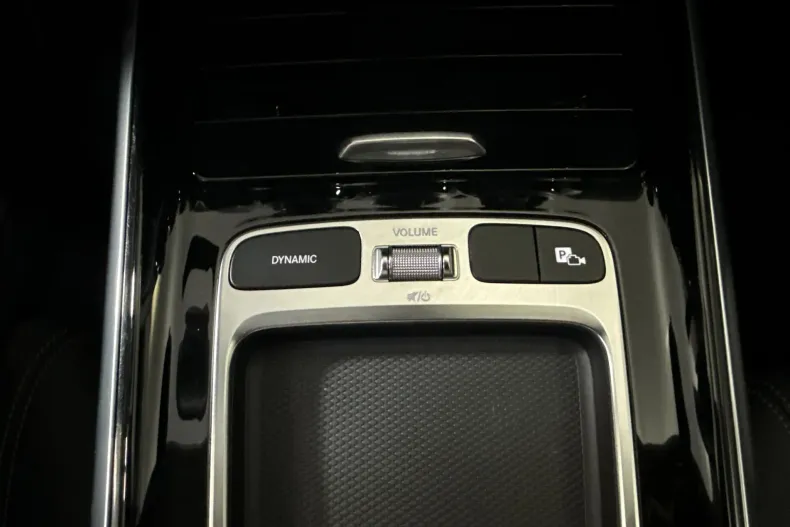 Mercedes-Benz GLA 200 (Clasa GLA) din 2025 cu 30.557 km - oferta MER246431 - foto 17