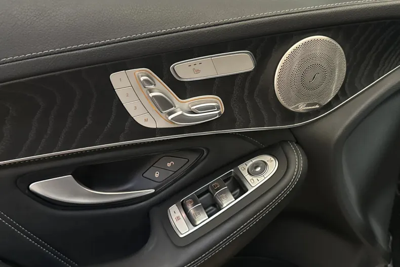 Mercedes-Benz GLC 63 AMG (Clasa GLC) din 2022 cu 68.755 km - oferta MER246440 - foto 14
