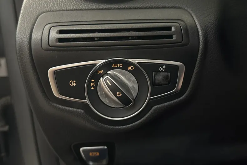 Mercedes-Benz GLC 63 AMG (Clasa GLC) din 2022 cu 68.755 km - oferta MER246440 - foto 15