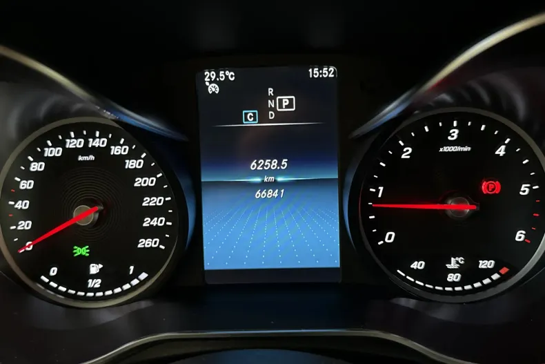 Mercedes-Benz GLC 220 (Clasa GLC) din 2020 cu 66.841 km - oferta MER246443 - foto 10