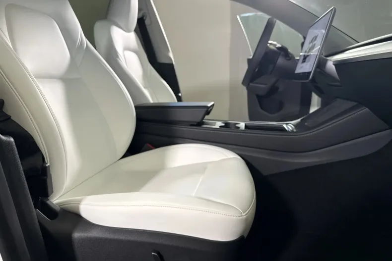 Tesla Model Y din 2023 cu 74.483 km - oferta TES246445 - foto 11