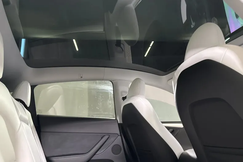 Tesla Model Y din 2023 cu 74.483 km - oferta TES246445 - foto 21