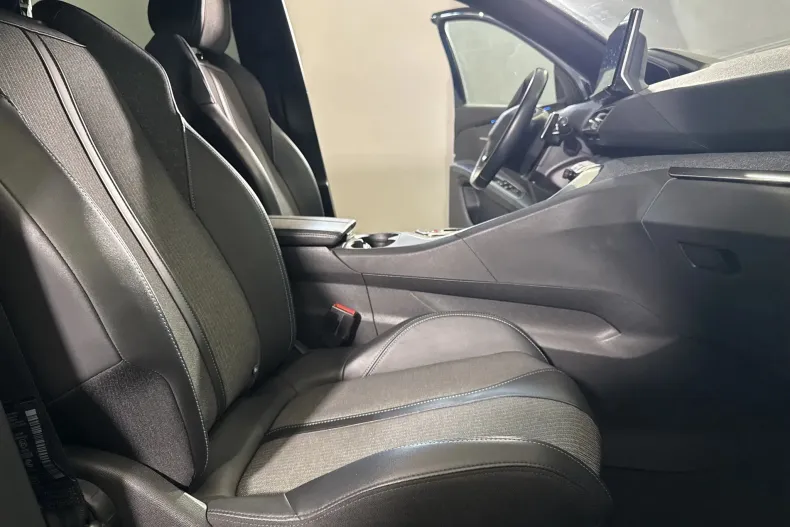 Peugeot 3008 din 2023 cu 104.905 km - oferta PEU246449 - foto 11