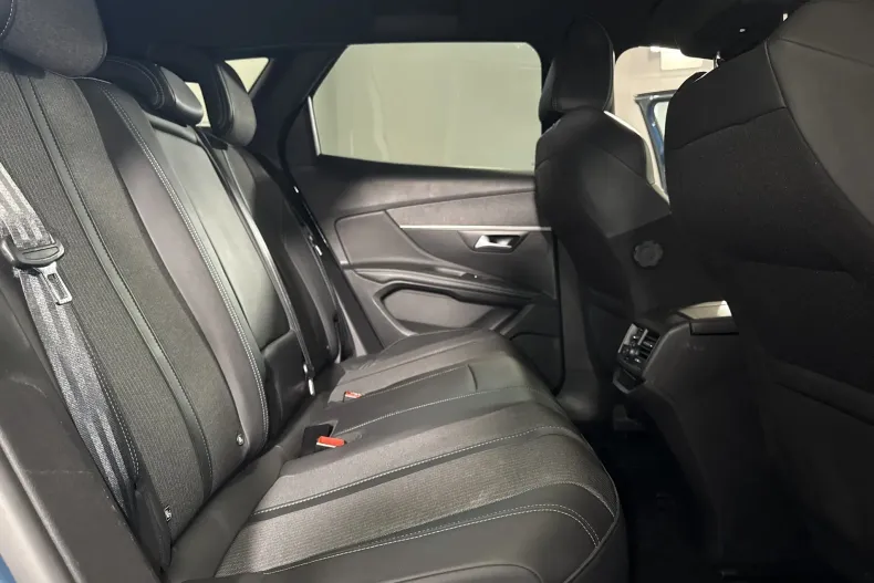 Peugeot 3008 din 2023 cu 104.905 km - oferta PEU246449 - foto 12