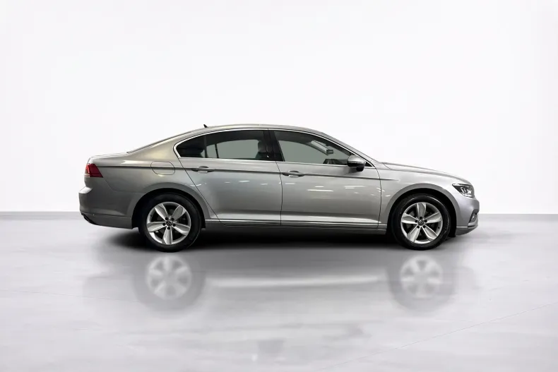 Volkswagen Passat din 2021 cu 78.178 km - oferta VOL246451 - foto 6